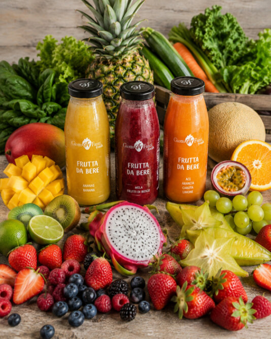 foto di frutta e verdura con smoothies che indica la sezione frutta e verdura del sito Vaniglia e cannella