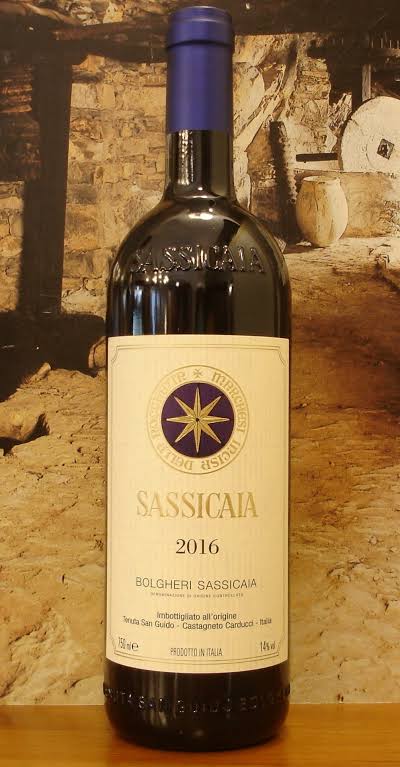 foto di bottiglia di Sassicaia per indicare la sezione Supertuscan del sito Vaniglia e cannella